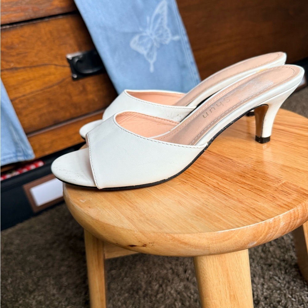 White Open-Toe Kitten Heel Mules